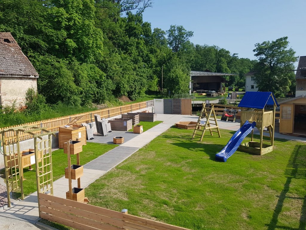 Ausschnitt der Gartenausstellung von Holz Blasel